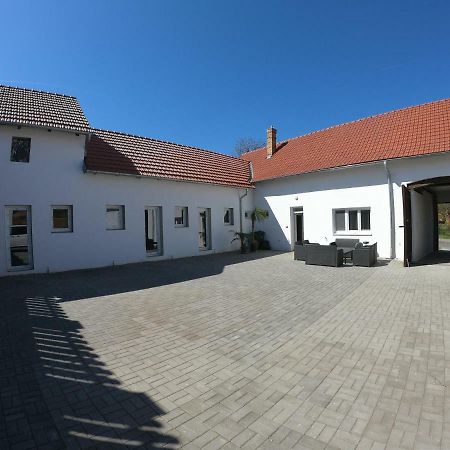 Moravske Toskansko Stavesice エクステリア 写真